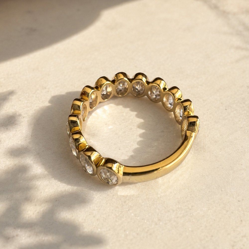 Amelie Oval Bezel Band