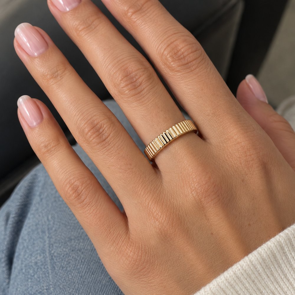 Romy 4mm Fluted Band