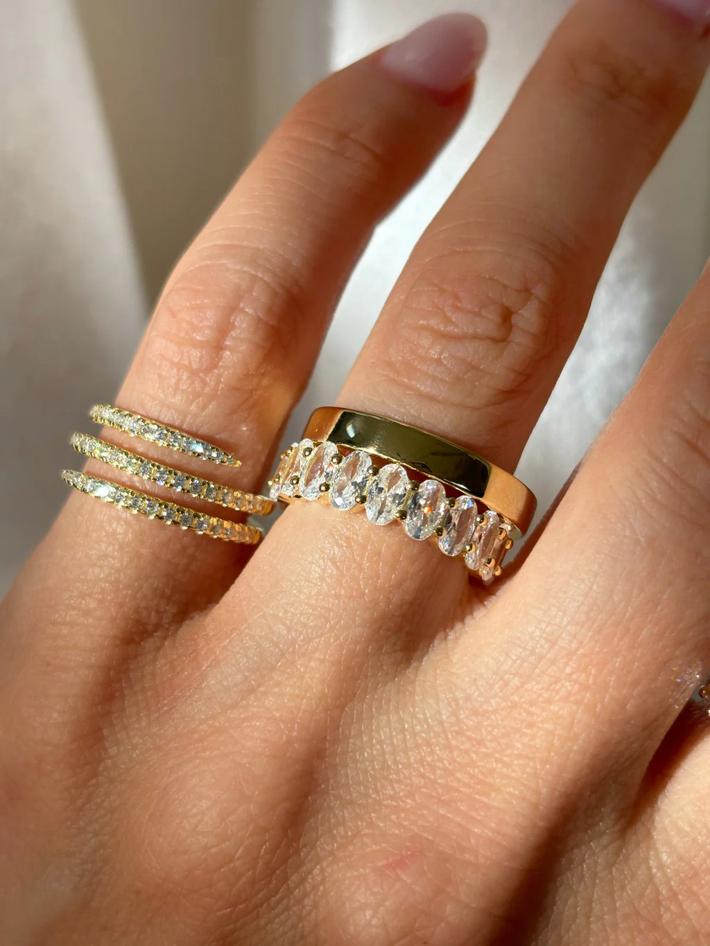 Signature Alina Gold Cigar Band image 1