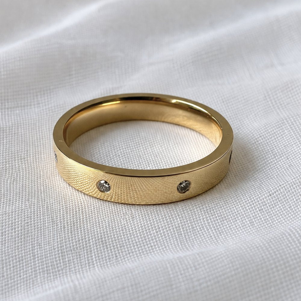 Signature Lyla 3mm Hammer Set Flat Ring image 4