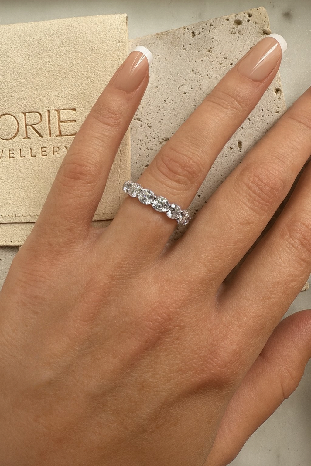Signature Claudia 4mm Cushion Cut Moissanite Band image 2