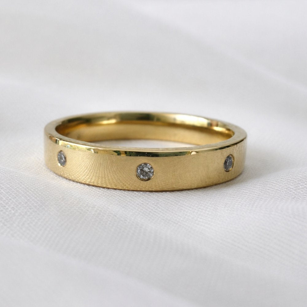 Signature Lyla 3mm Hammer Set Flat Ring image 2