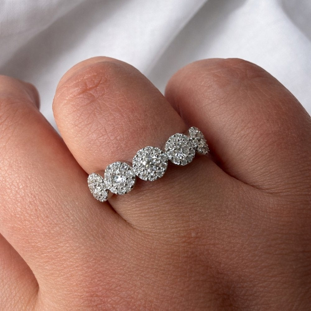 Signature Chadwick Round Fulfillment Band image 1