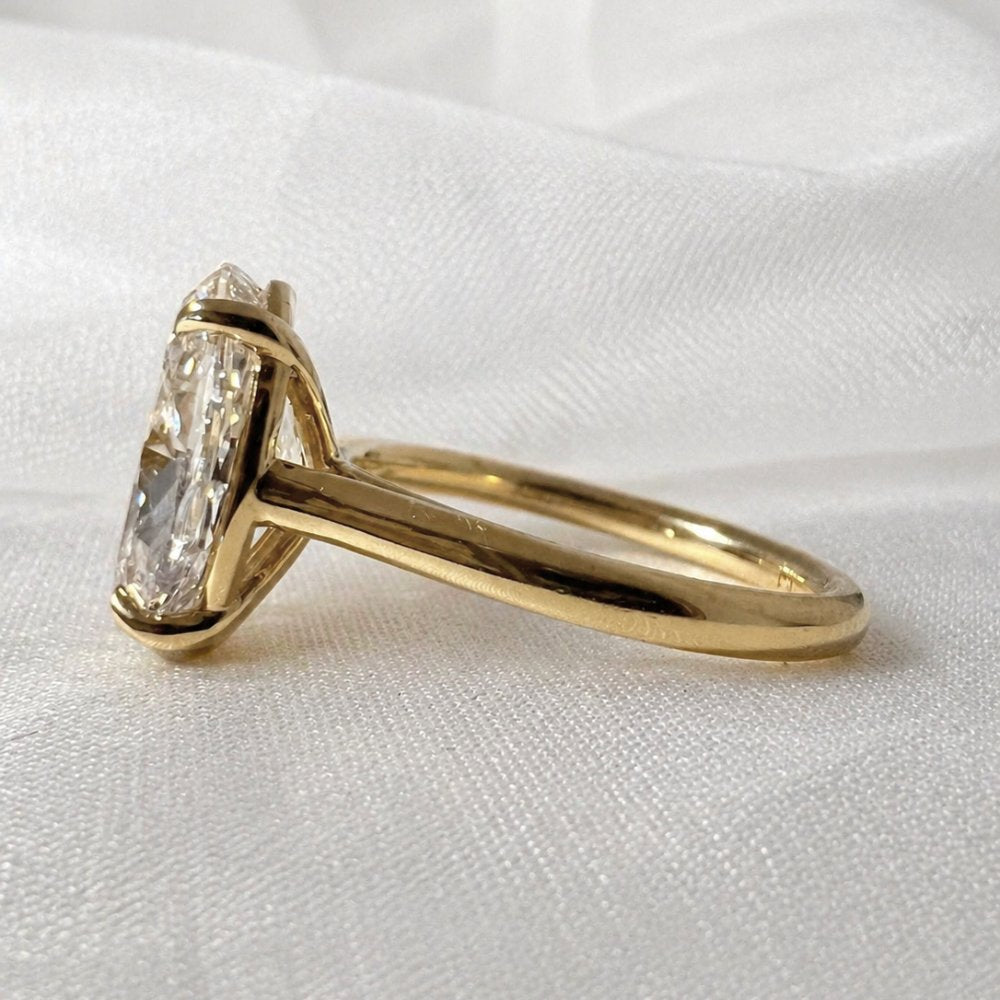 Signature Daisy Oval Cut 5ct Cathedral Ring image 4