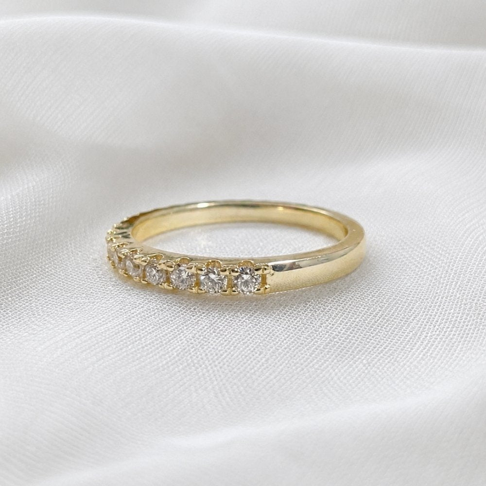 Signature V Prong 0.6ctw Pave Band image 3